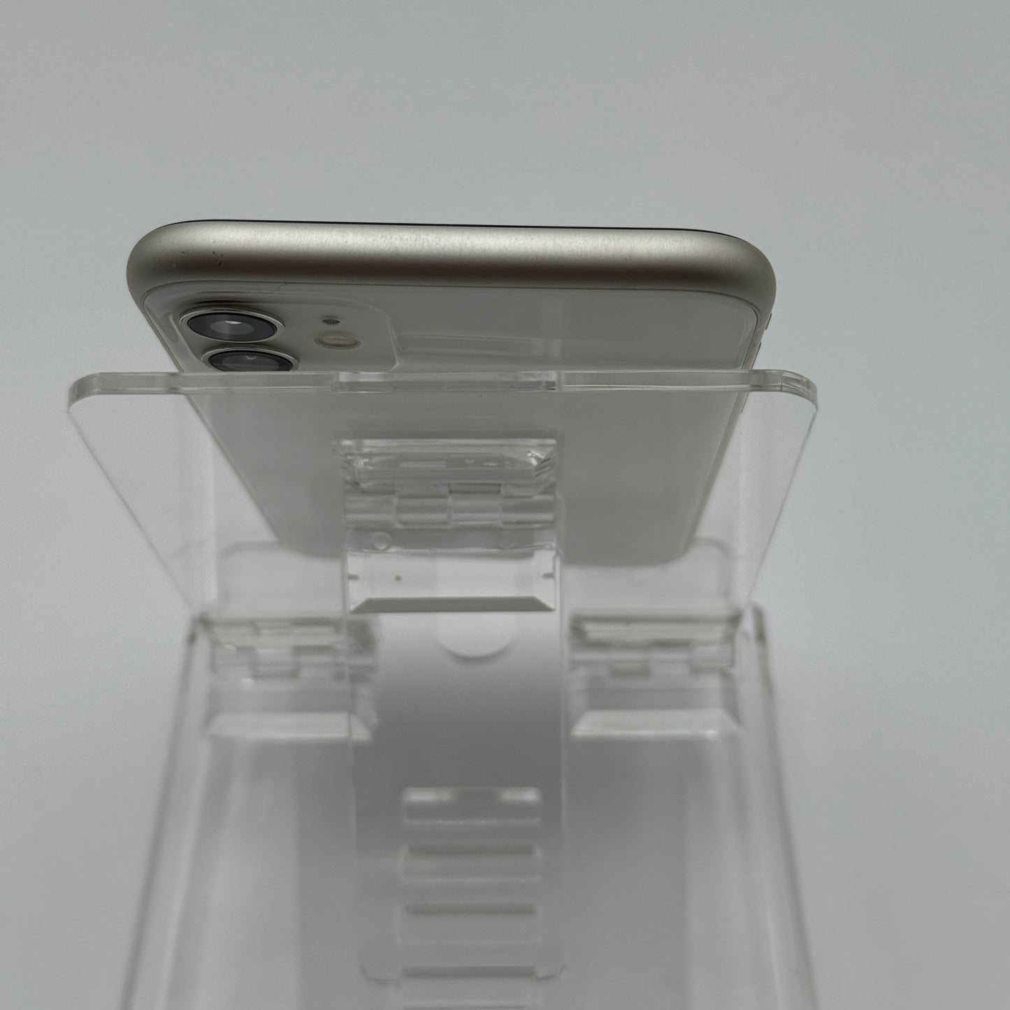 Apple iPhone 11 - 64GB - White 30 Day Returns! - Boost Mobile