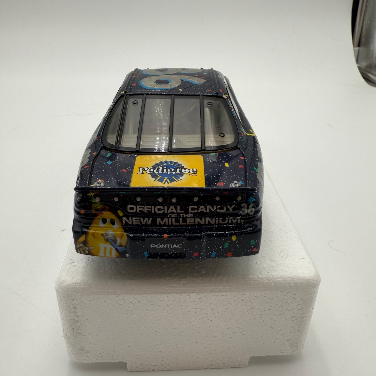 Action Racing Ernie Irvan #36 M&M's Millennium 1999 Pontiac Grand Prix 1:24 RCCA