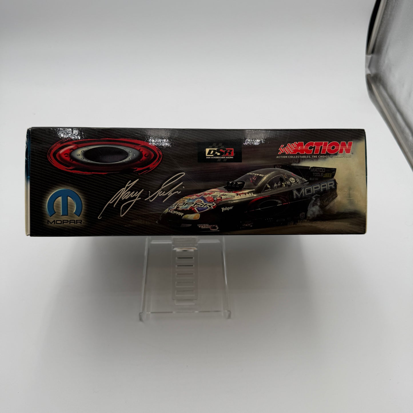 Action Racing Gary Scelzi 2005 Mopar Oakley NHRA 1:24 Carbon Fiber Funny Car Dodge Hemi