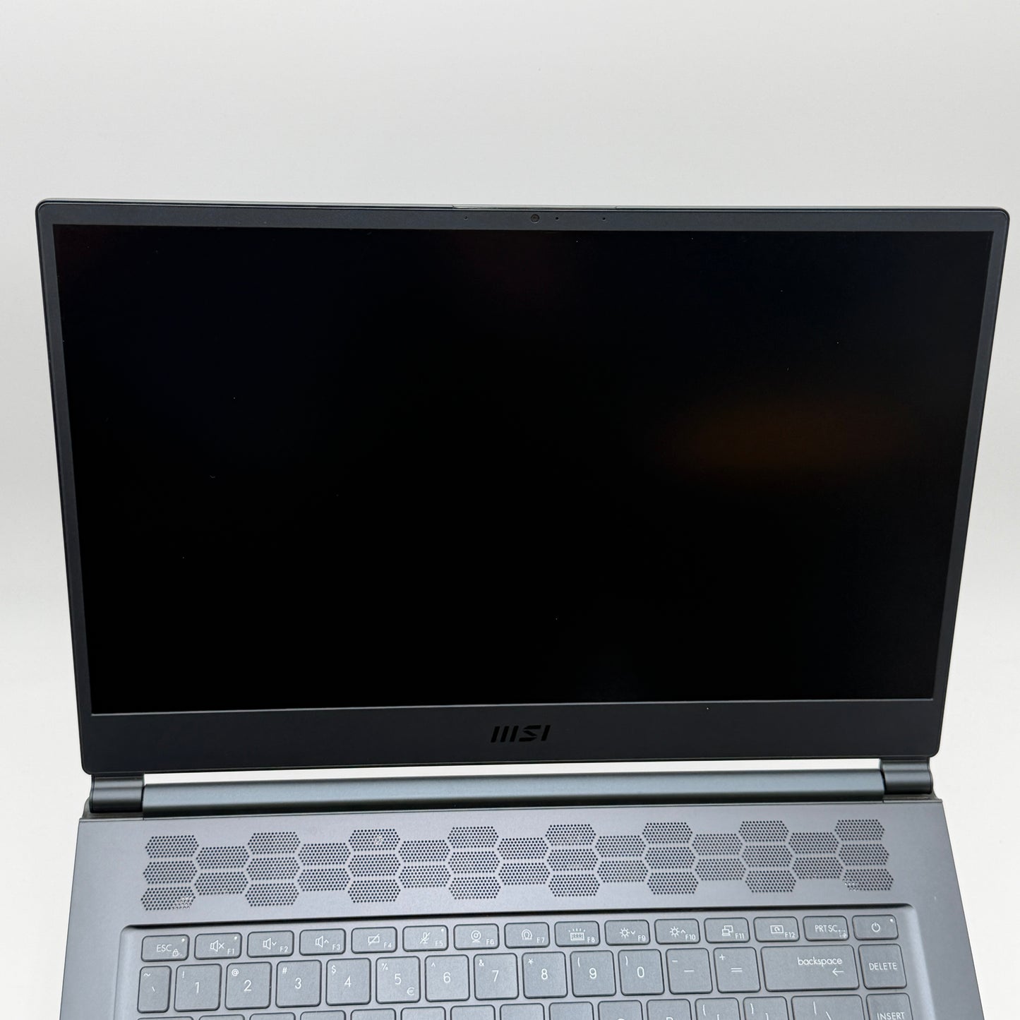 MSI Stealth 15 A11UEKV 15-inch Core i7 16GB 512GB RTX 3060 READ