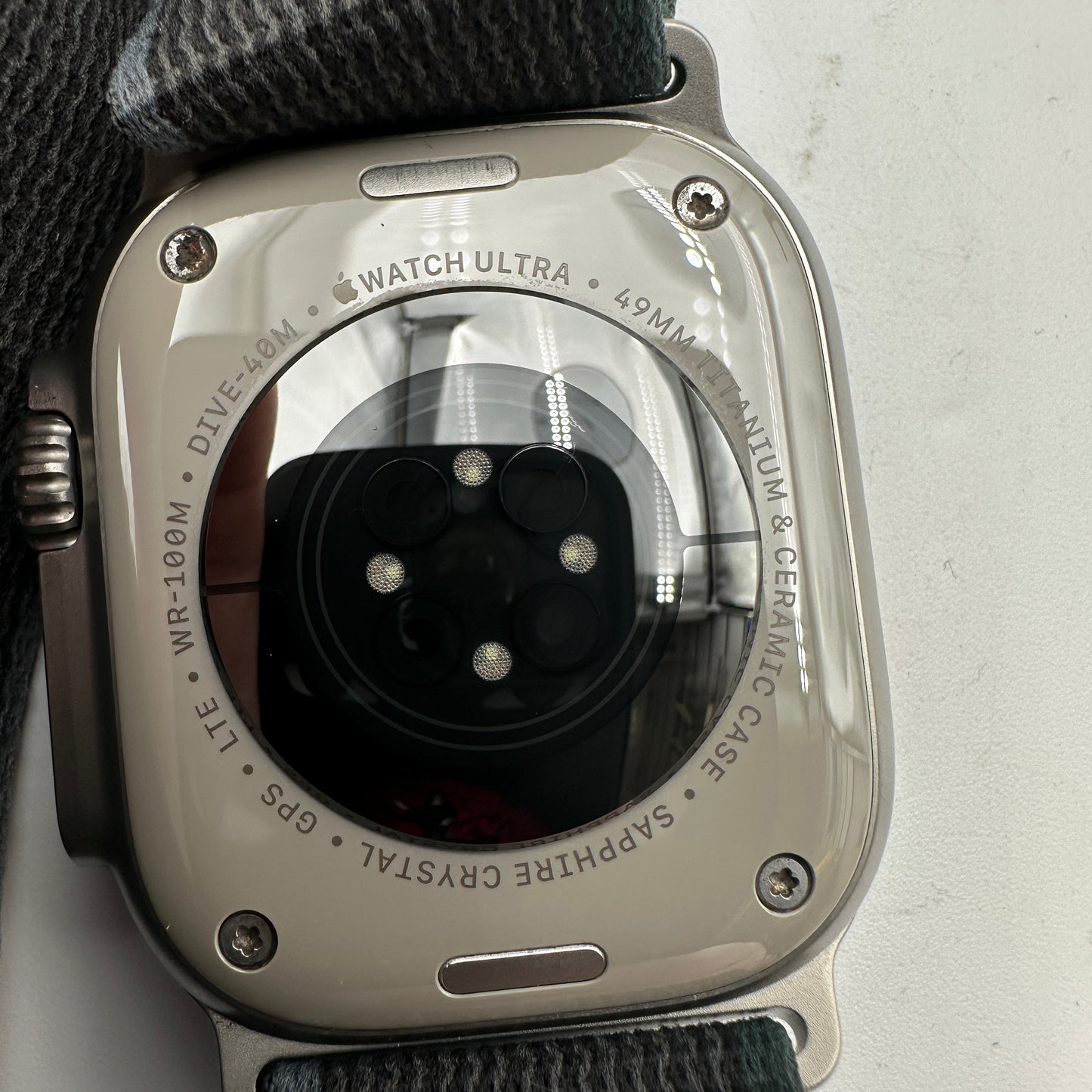 Unlocked Apple Watch Ultra 2 A2986 (2023) 49mm Titanium Silver GPS + Cellular