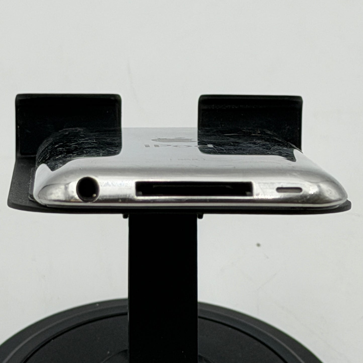 Apple iPod Touch A1367 READ