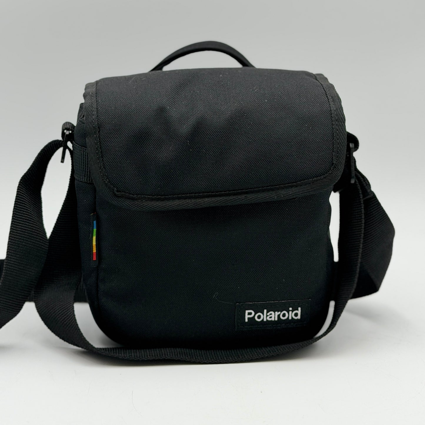 Polaroid Now Vintage Camera White with Carrying Bag (White)