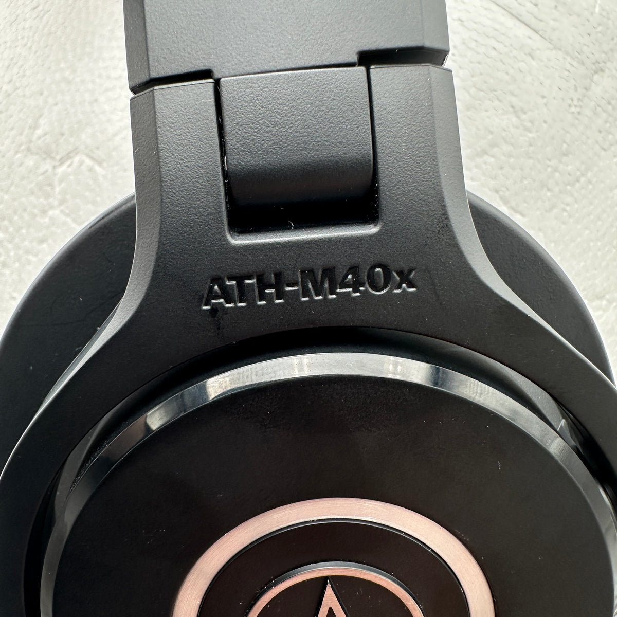 Audio-Technica ATH-M40x 2014 Wired Headphones