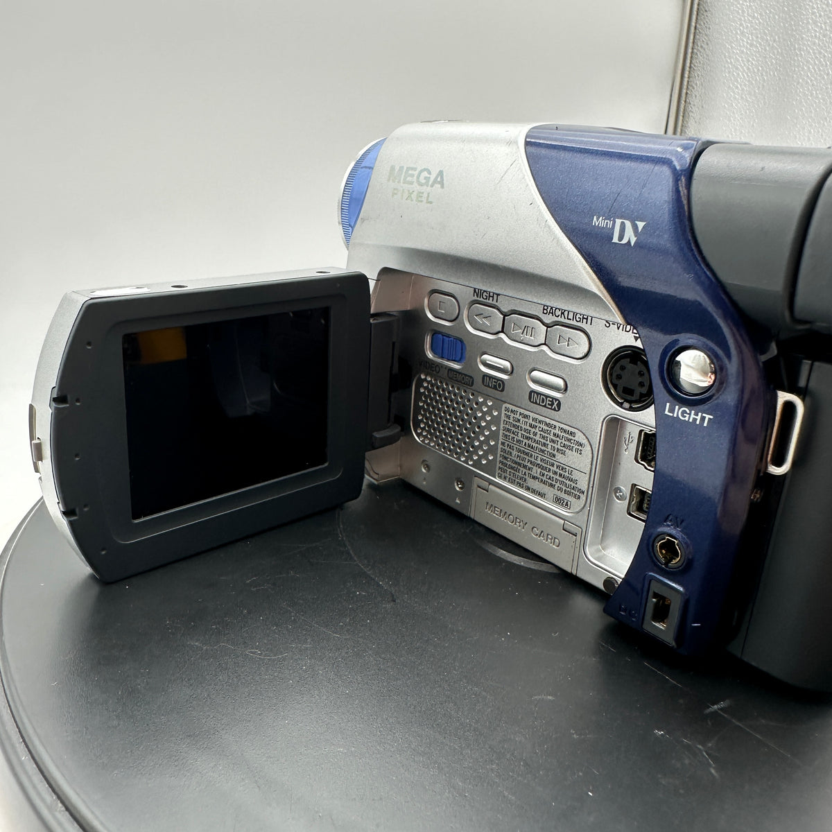 JVC GR-D93U Digital Video Camera Camcorder READ