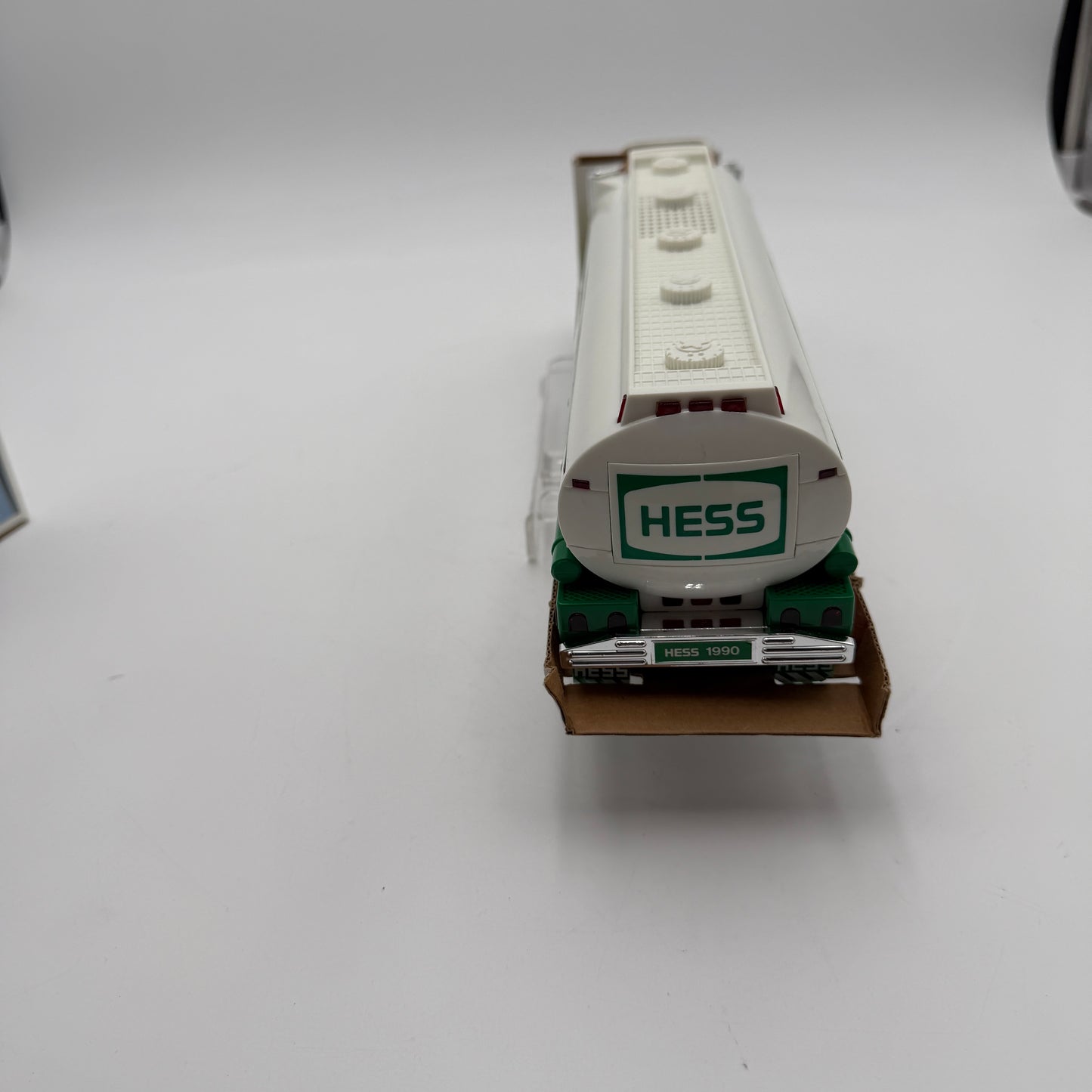 HESS 1990 Tanker Truck New Stored with Batteries Removed