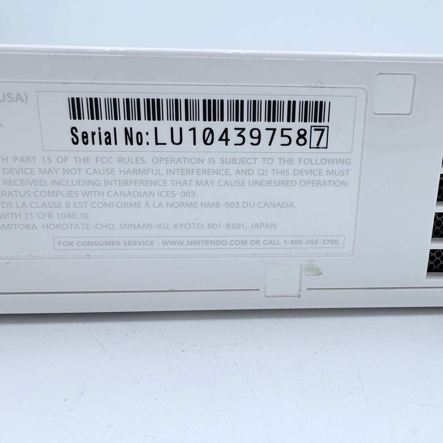 Nintendo Wii RVL-001 2006 Video Game System White Two Controllers