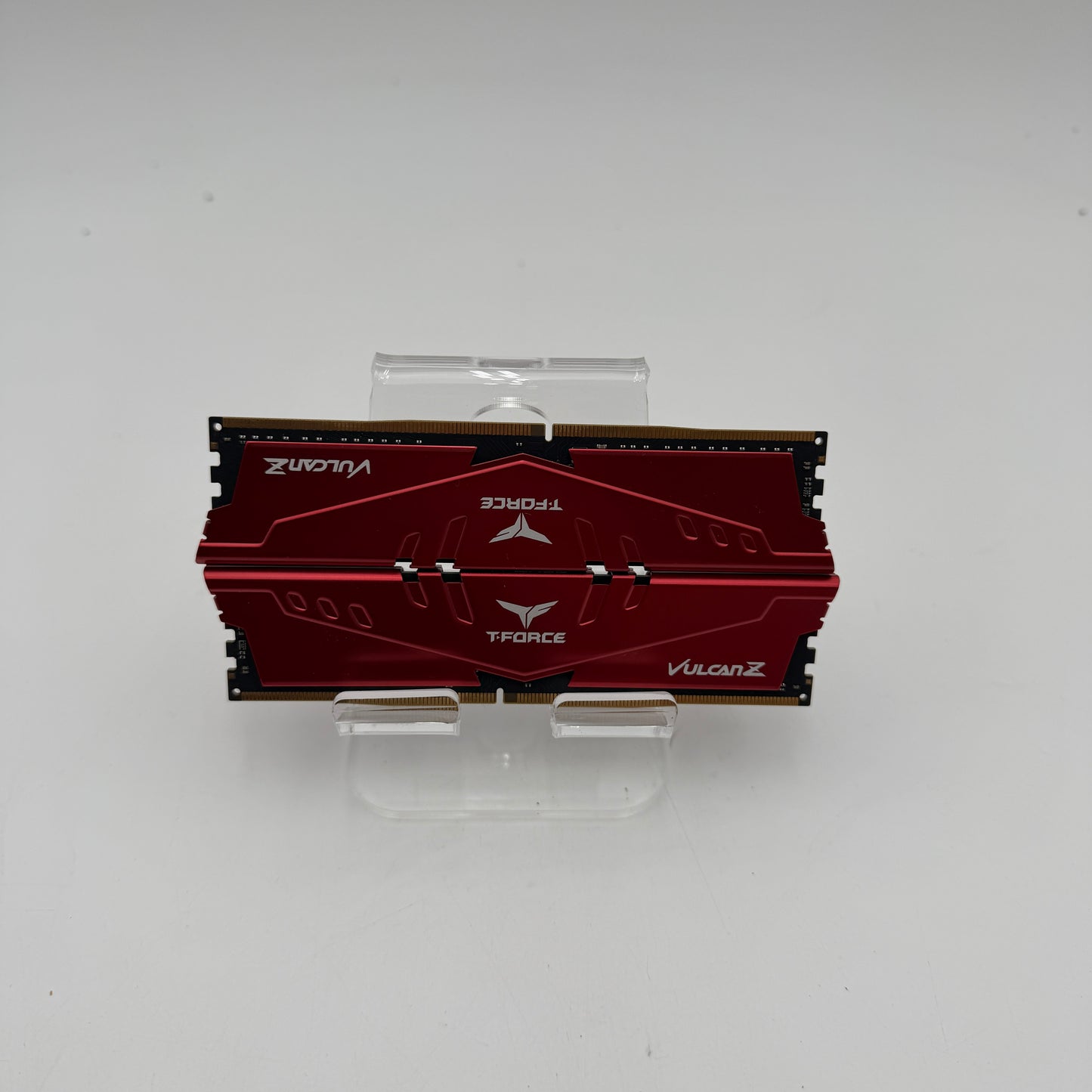 TeamGroup T-Force Vulcan Z 32GB 3200MHz DDR4 RAM Red TLZRD416G3200HC16FBK Used
