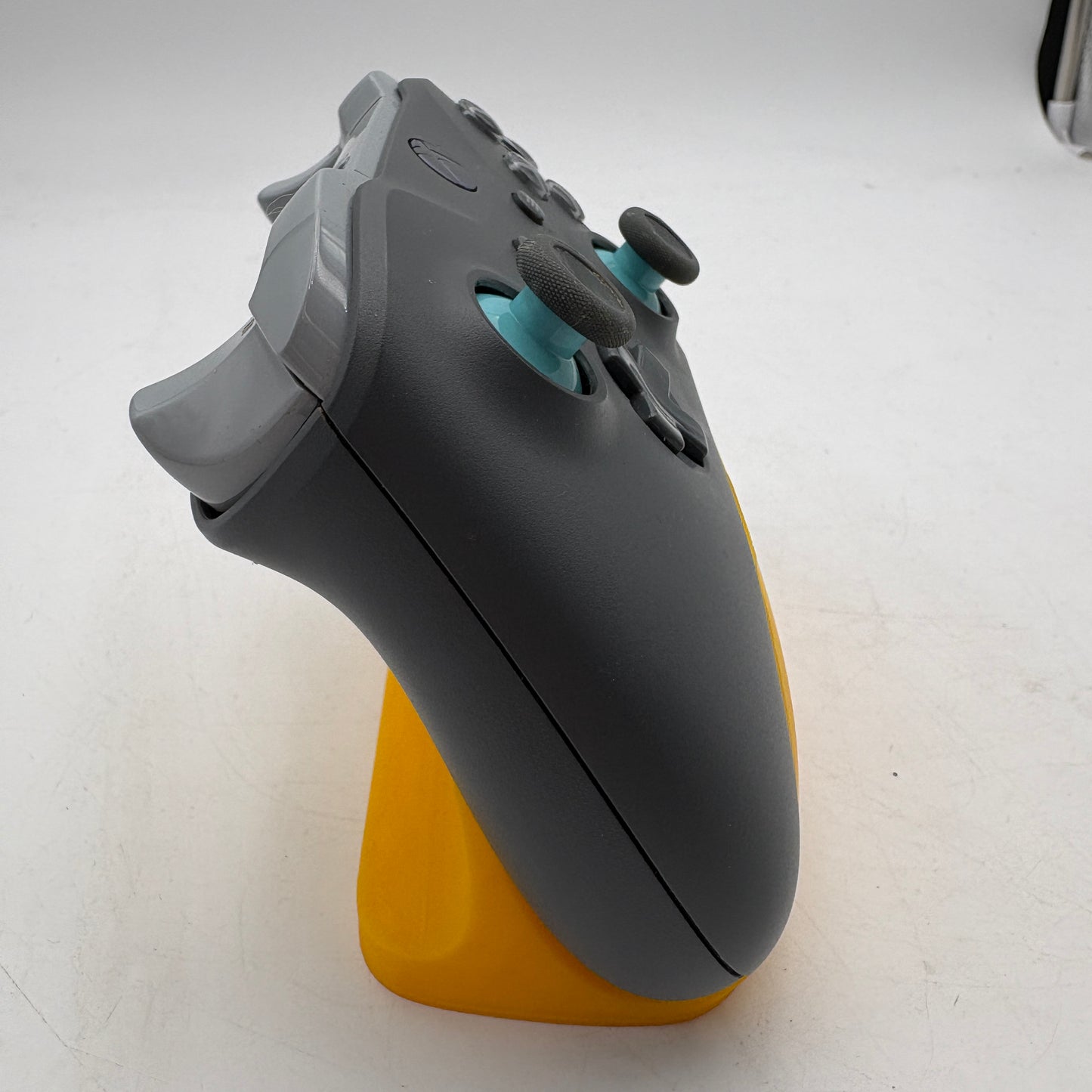 Microsoft Wireless Controller for Xbox One READ
