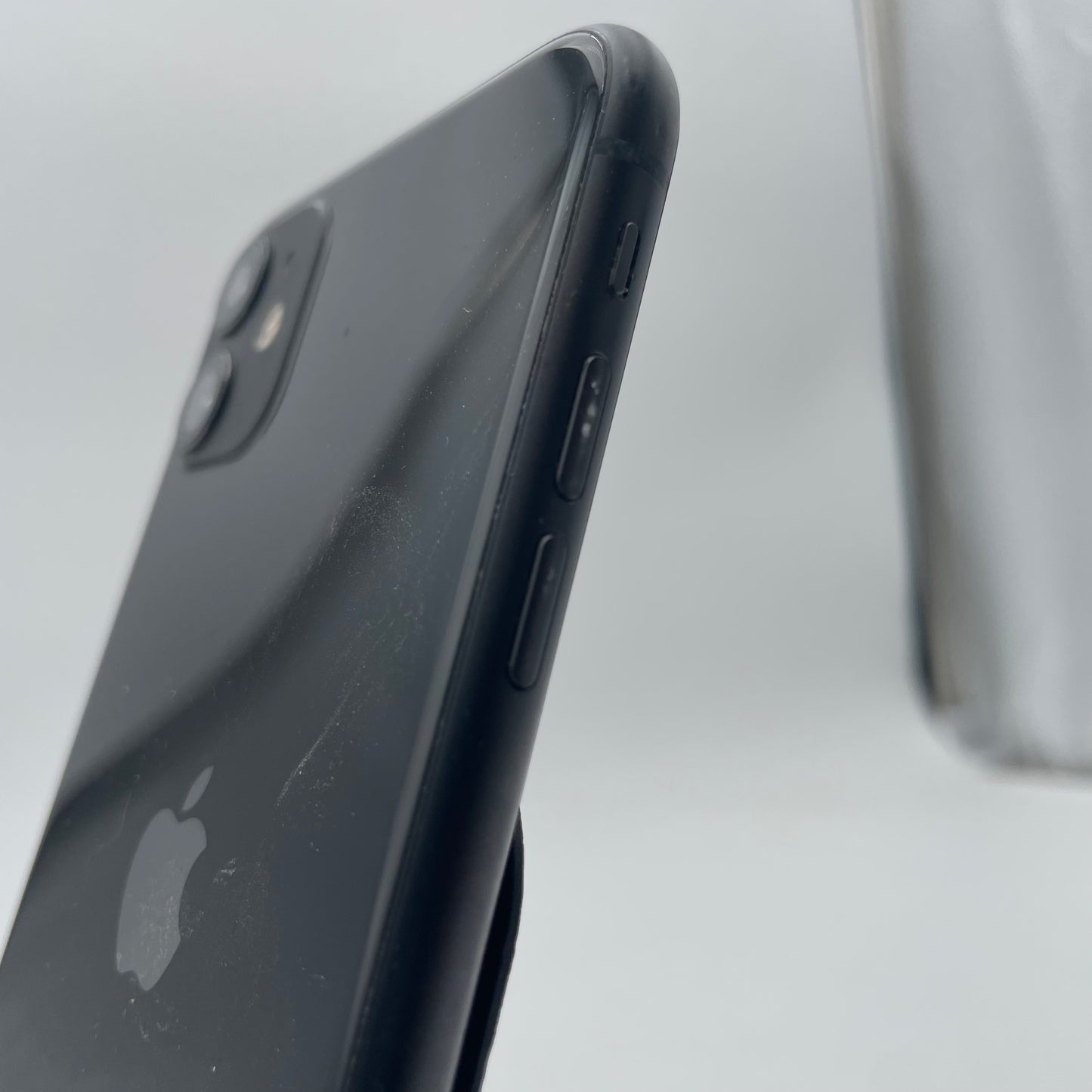 Apple iPhone 11 AT&T Service Battery