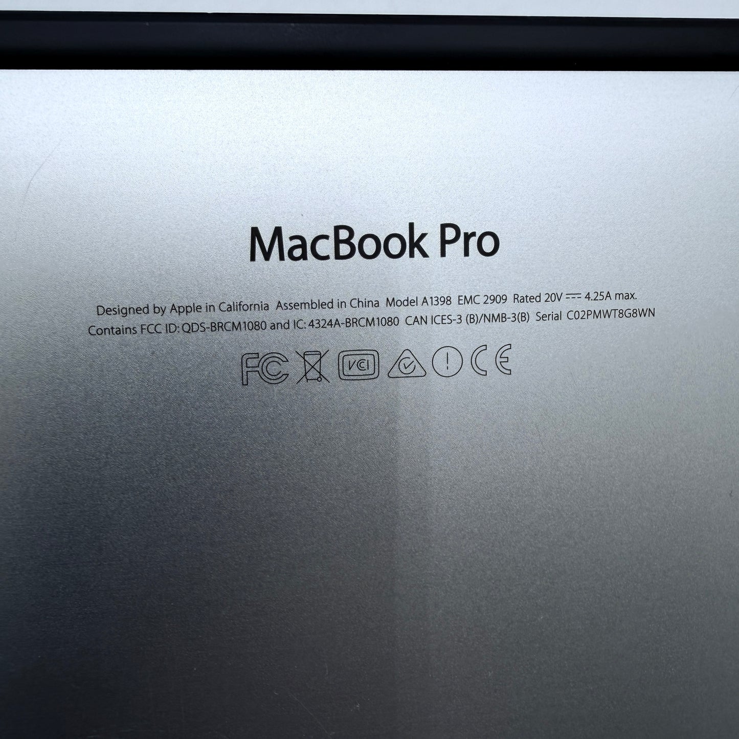 Apple MacBook Pro 15-inch A1398 (2015) Core i7 16GB 256GB Laptop