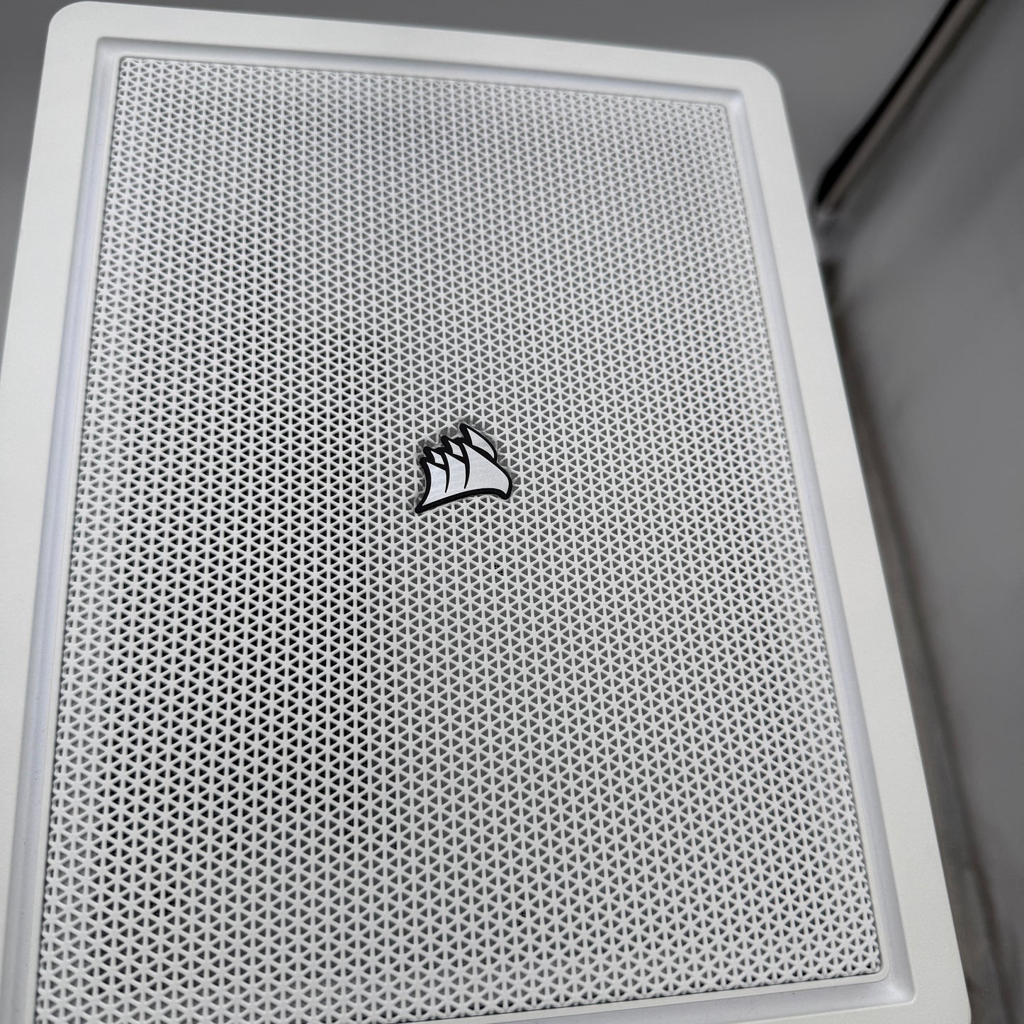 CORSAIR 2000D Airflow RGB Gaming Computer Case, White, With Extras