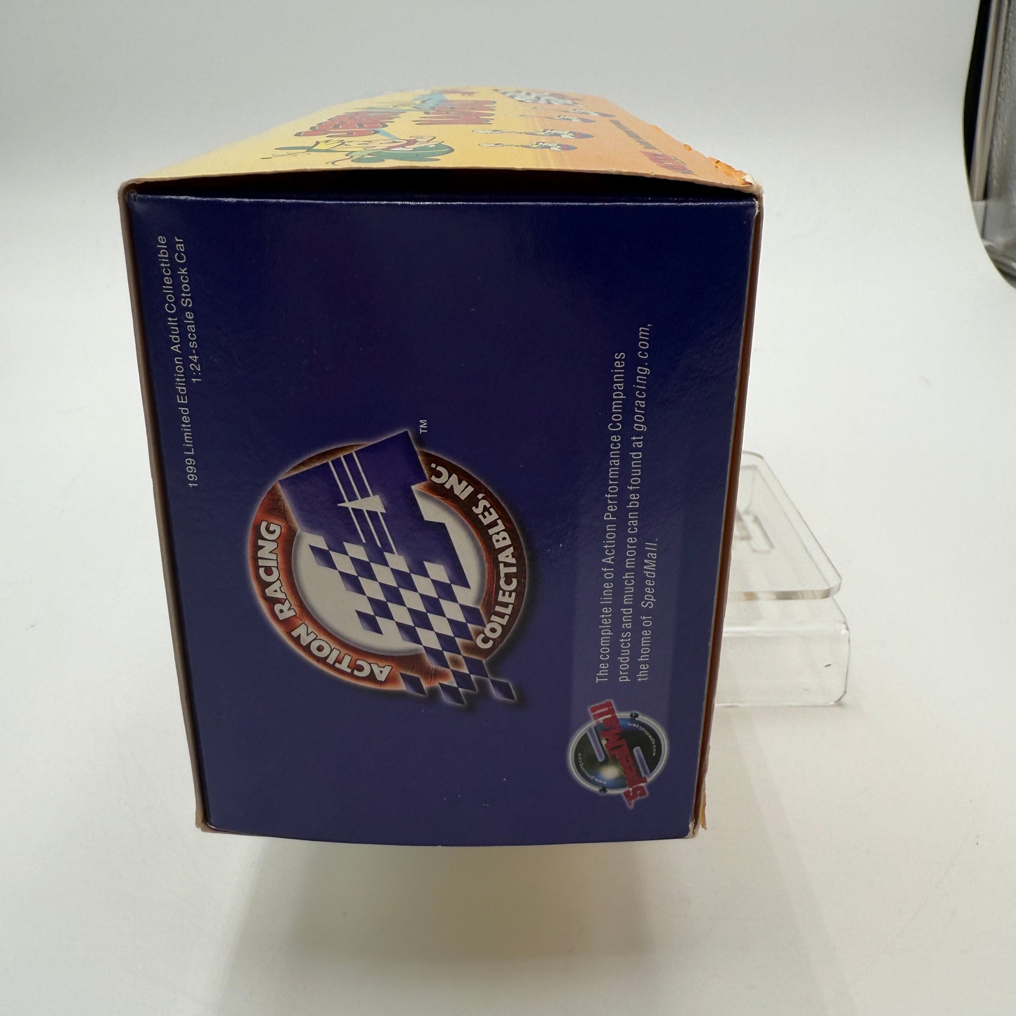 Action Racing Jerry Nadeau #9 Cartoon Network Jetsons 1999 Ford Taurus Limited Edition Die Cast Car