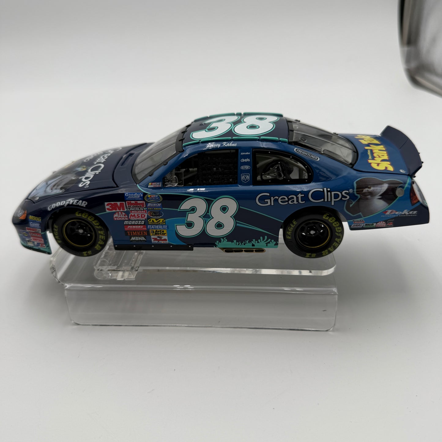 Action Racing Kasey Kahne #38 Great Clips Shark Tale 2004 Intrepid 1:24 Diecast