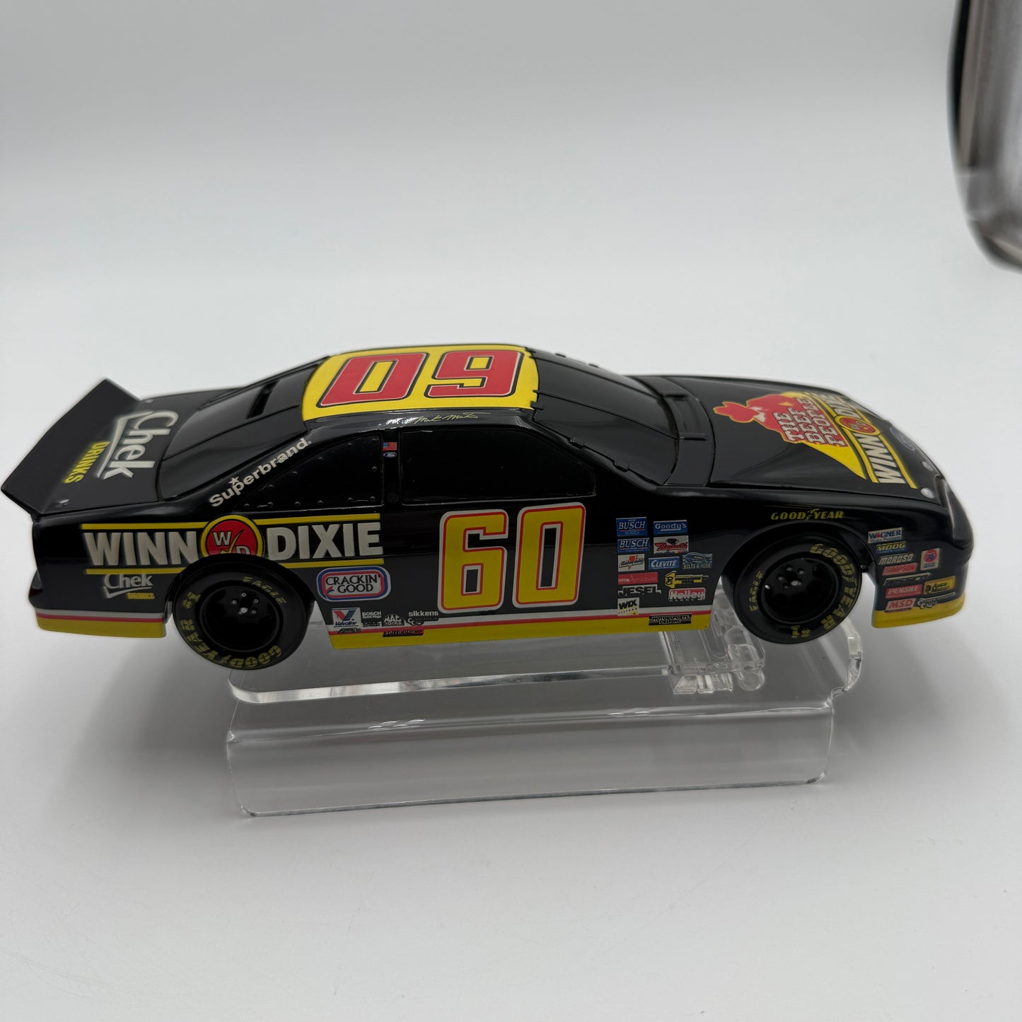 Action Racing Mark Martin #60 Winn Dixie 1997 Thunderbird Limited Edition 1:24