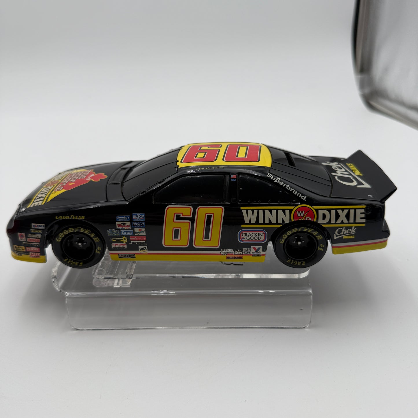 Action Racing Mark Martin #60 Winn Dixie 1997 Thunderbird Limited Edition 1:24