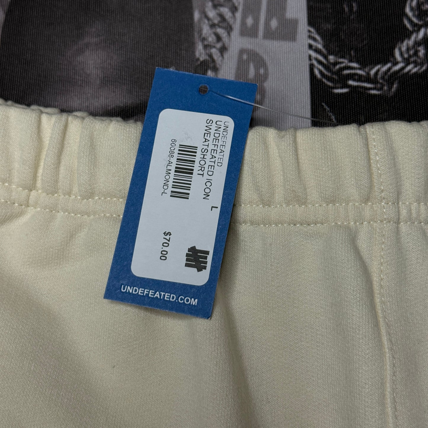 NWT UNDFTD Icon Sweatshort Almond size L Undefeated