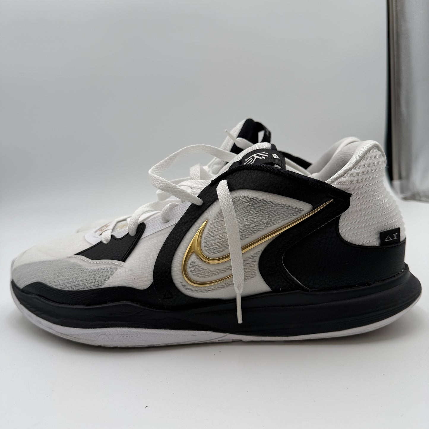 Used Nike Kyrie Low 5 Mens Size 12 Black White Gold Basketball Shoes DJ6012 101