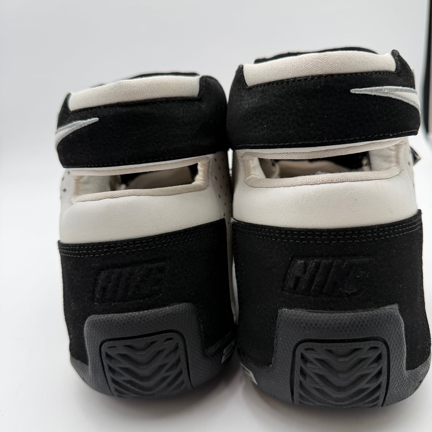 Nike Zoom Lebron 20-5-5 White/Black 12.5 Athletic Shoes 311145-111 Used
