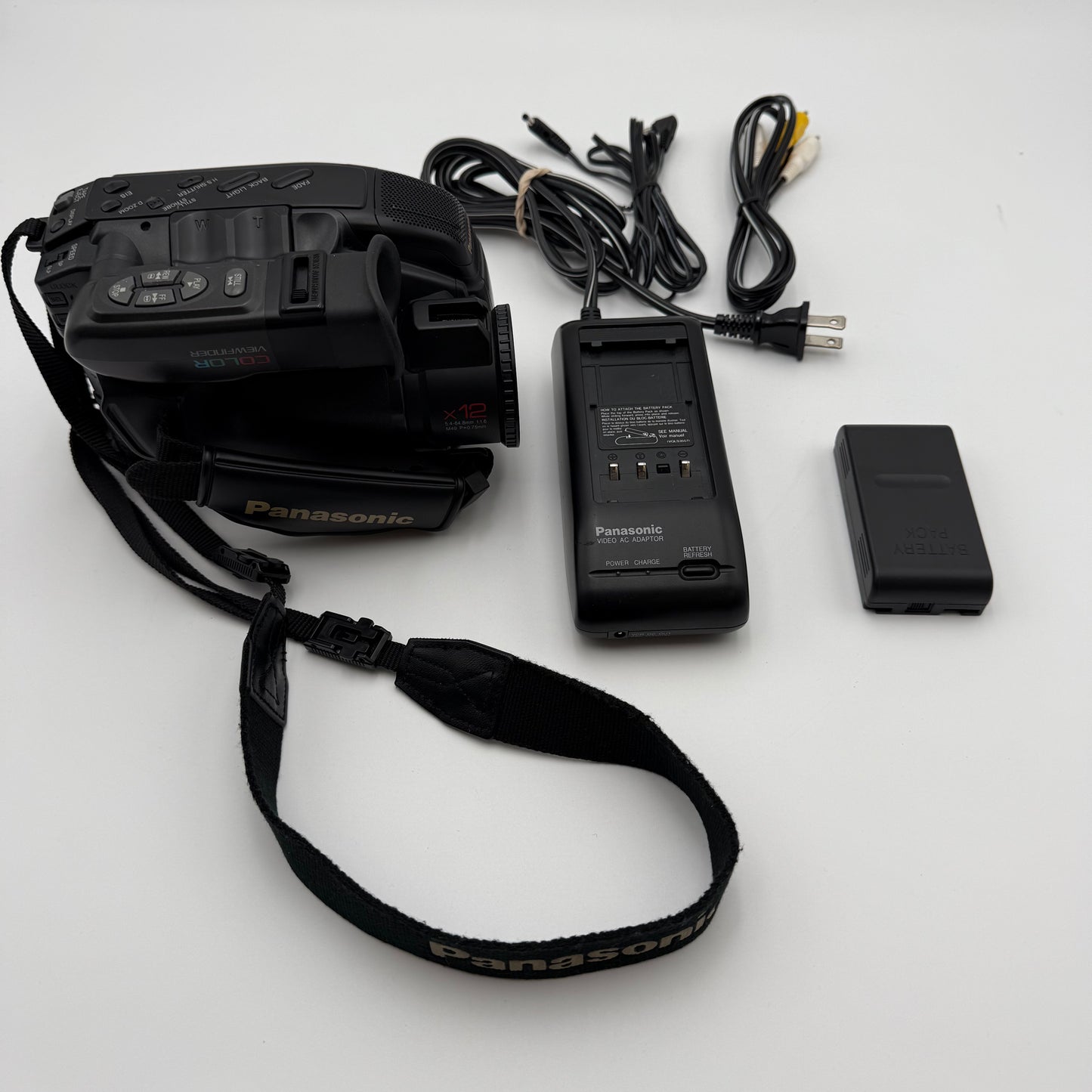 Vintage 1994 Panasonic Palmcorder IQ Black Camcorder - Used - Free Shipping