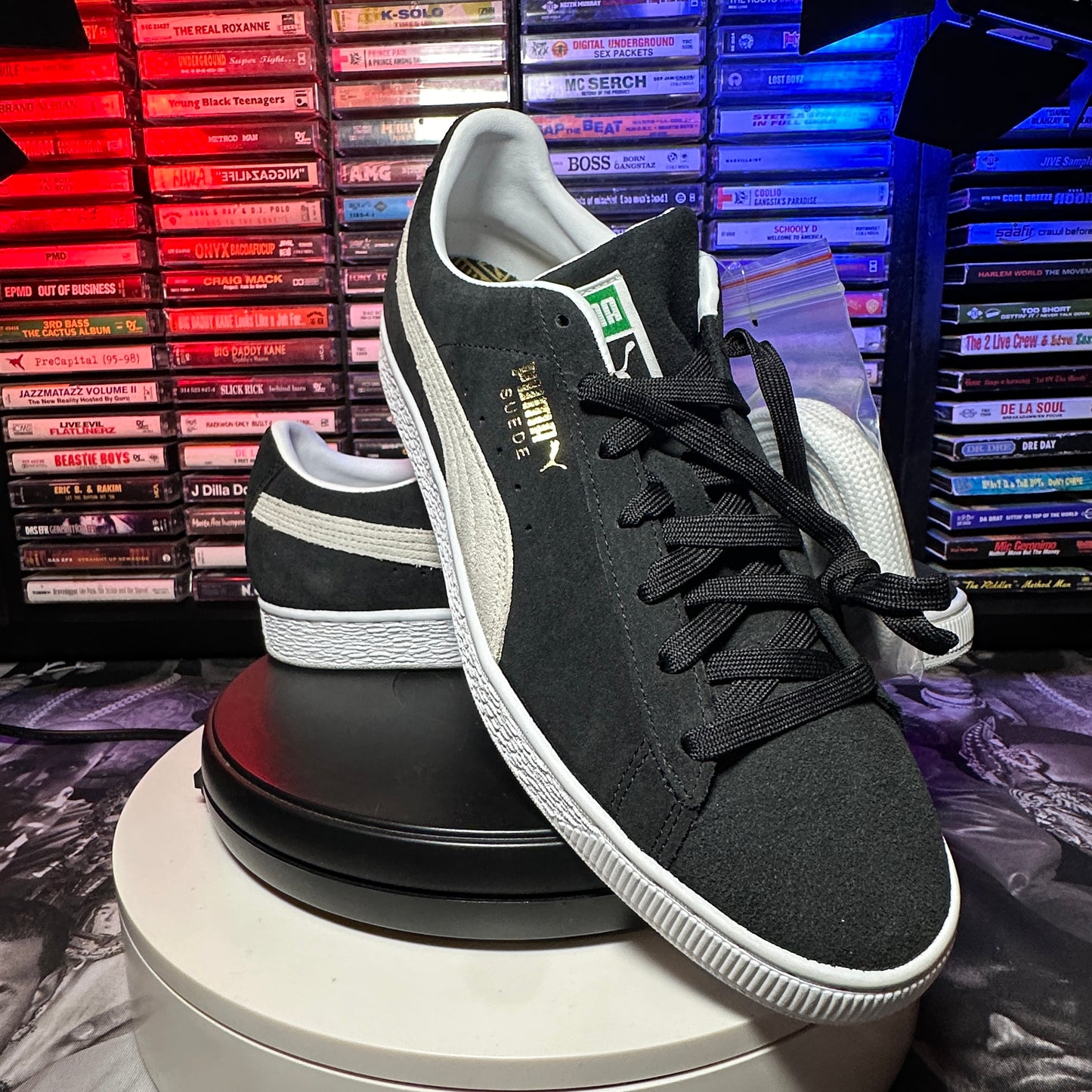Puma Suede Classic XXI Sneakers Black and White Men's Size 13
