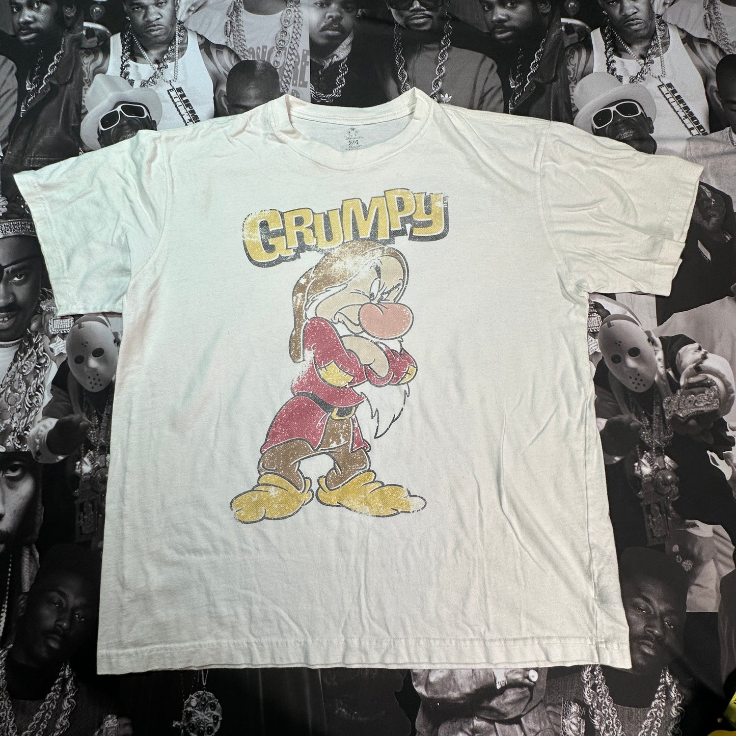 Snow White Faded Grumpy Tee SZ XL