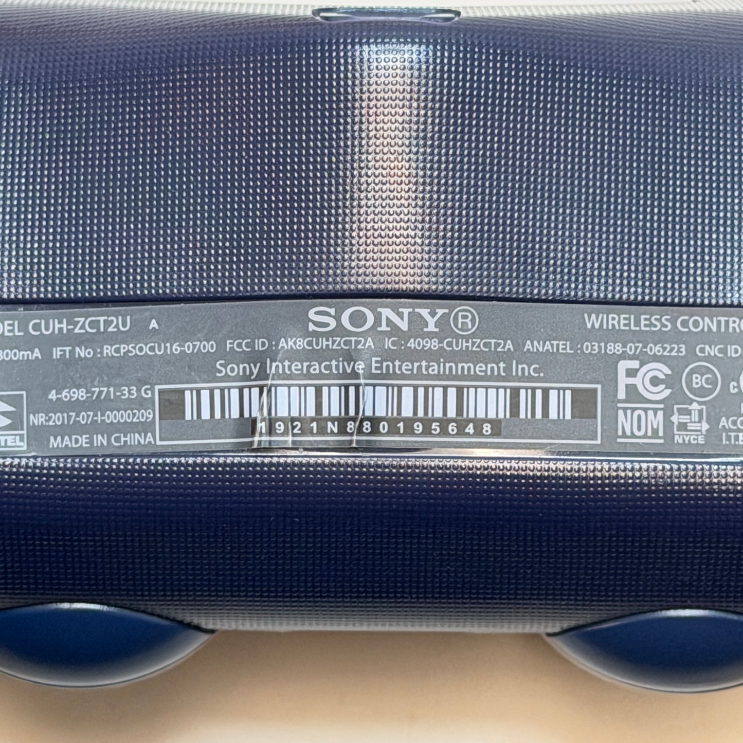 Sony PlayStation 4 CUH-1115A 500GB With Controller