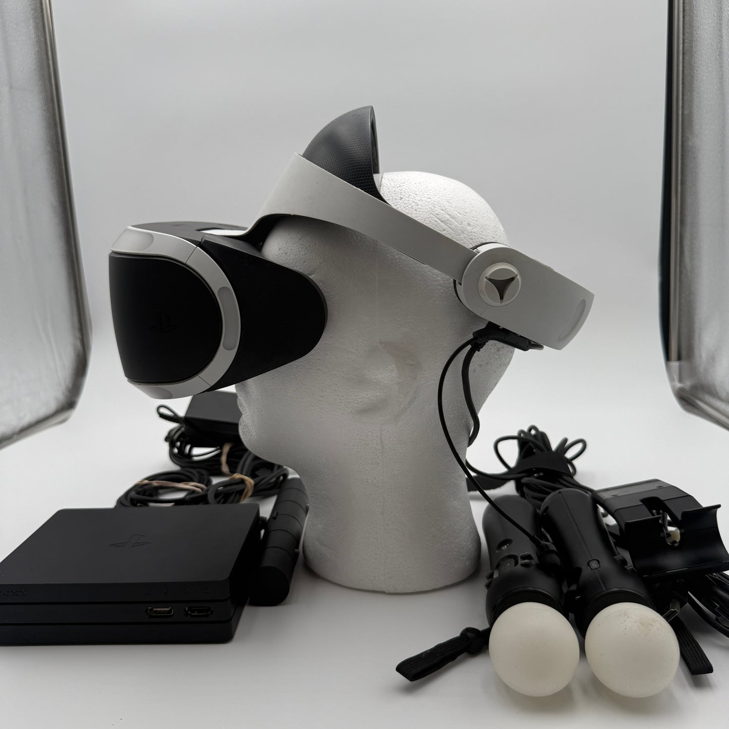 Sony PlayStation VR (CUH-ZVR2) - Used - Black - 2 Controllers Included