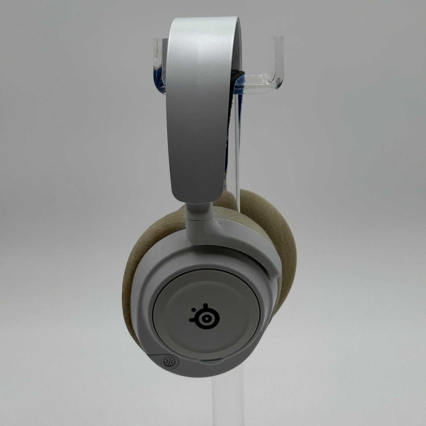 SteelSeries Arctis Nova 7 Wireless Gaming Headset - White