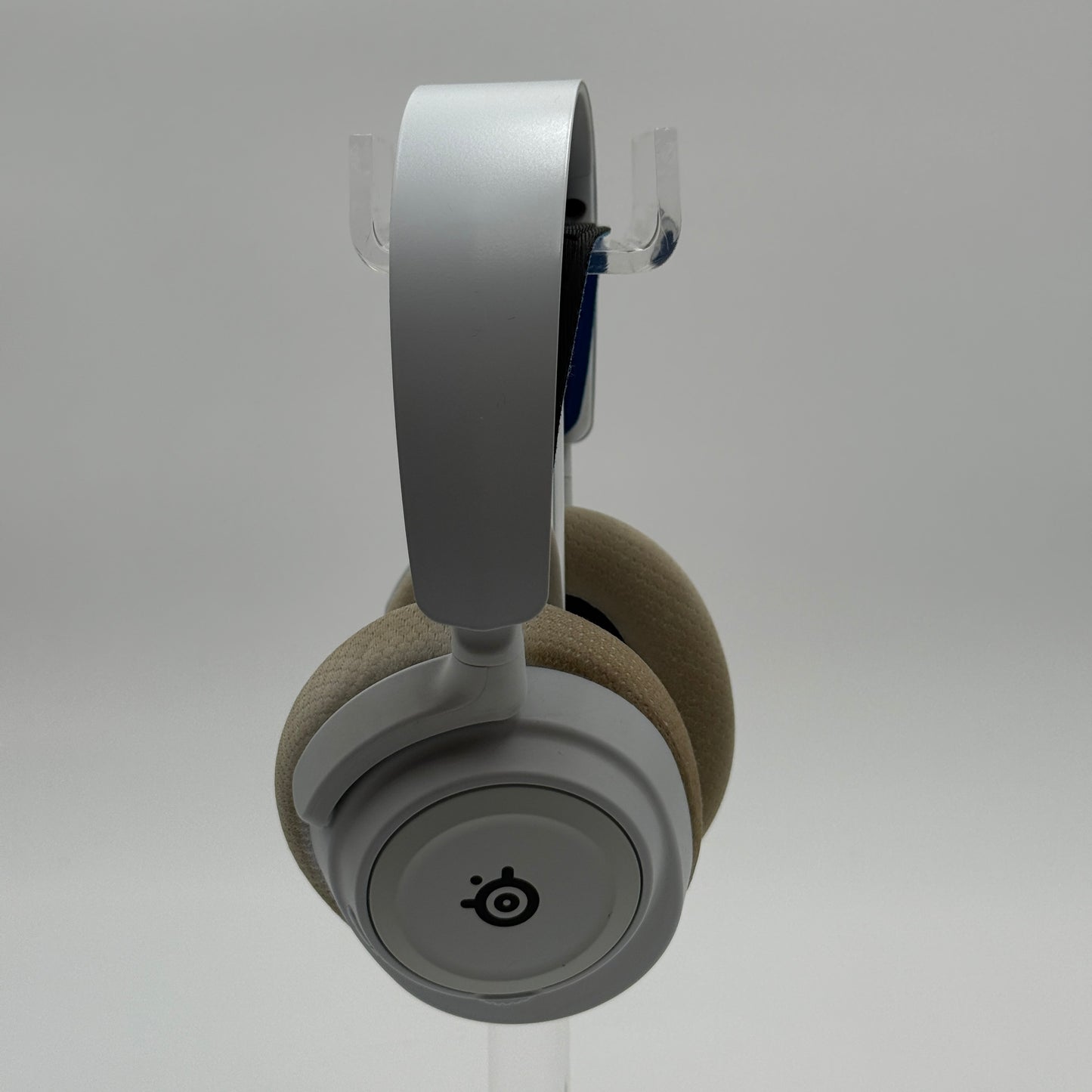SteelSeries Arctis Nova 7 Wireless Gaming Headset - White