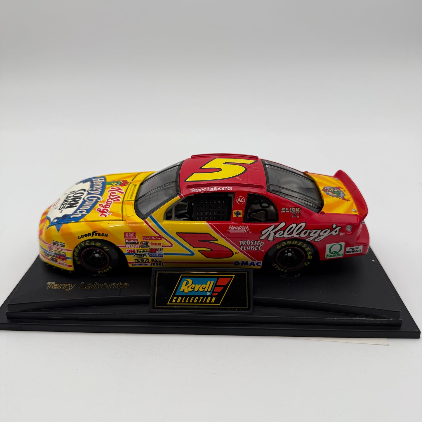 Terry Labonte #5 Kellogg’s Revell 1:24 Monte Carlo NASCAR Diecast 1996