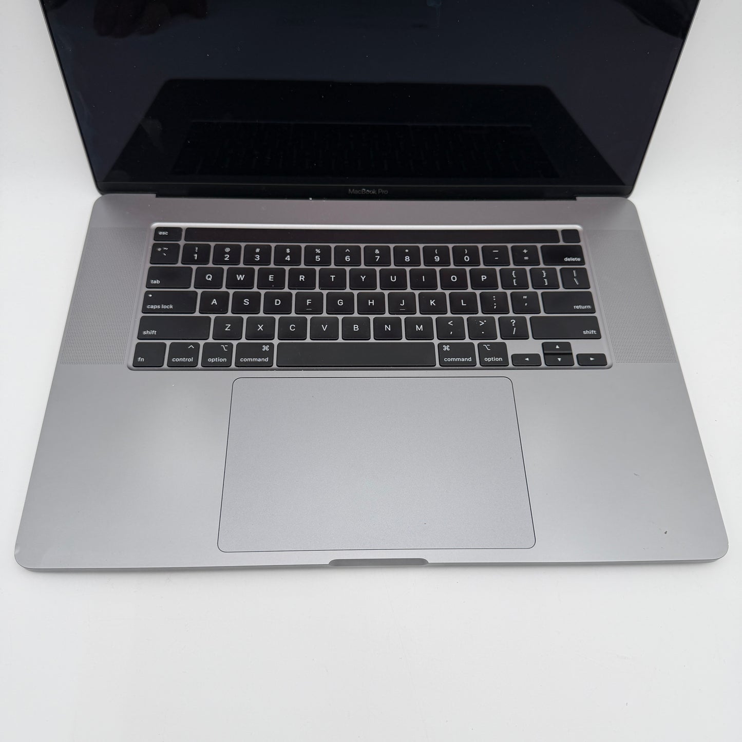 Used Apple MacBook Pro 16-inch 2019 Silver - Core i9, 32GB RAM, 512GB