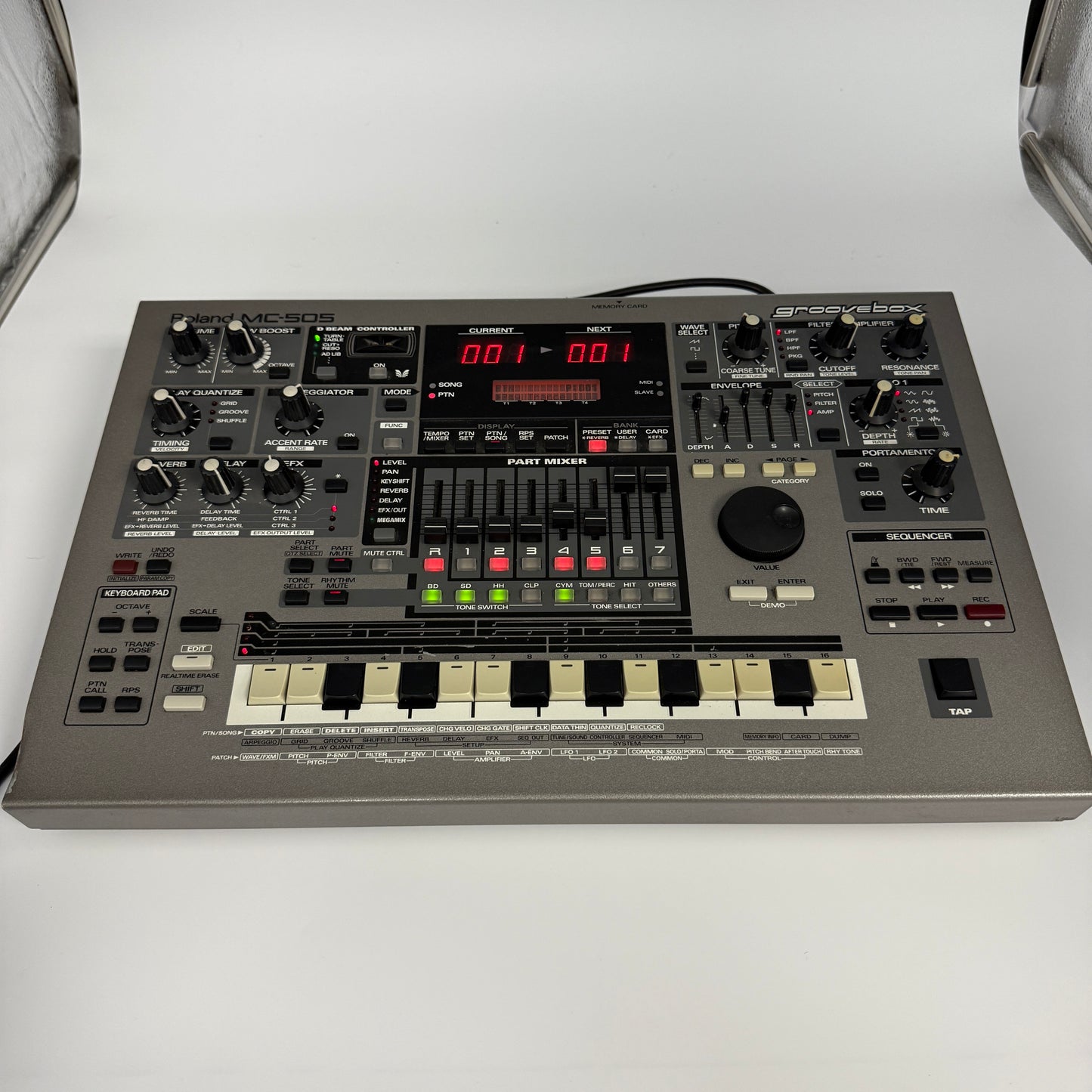 Vintage 90's Roland MC-505 Groovebox Drum Machine-Synthesizer - Sequencer- Used