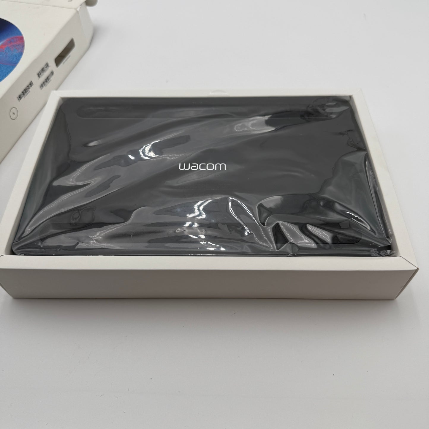 Wacom Intuos Pro PTH-460 Graphics Tablet COMPLETE