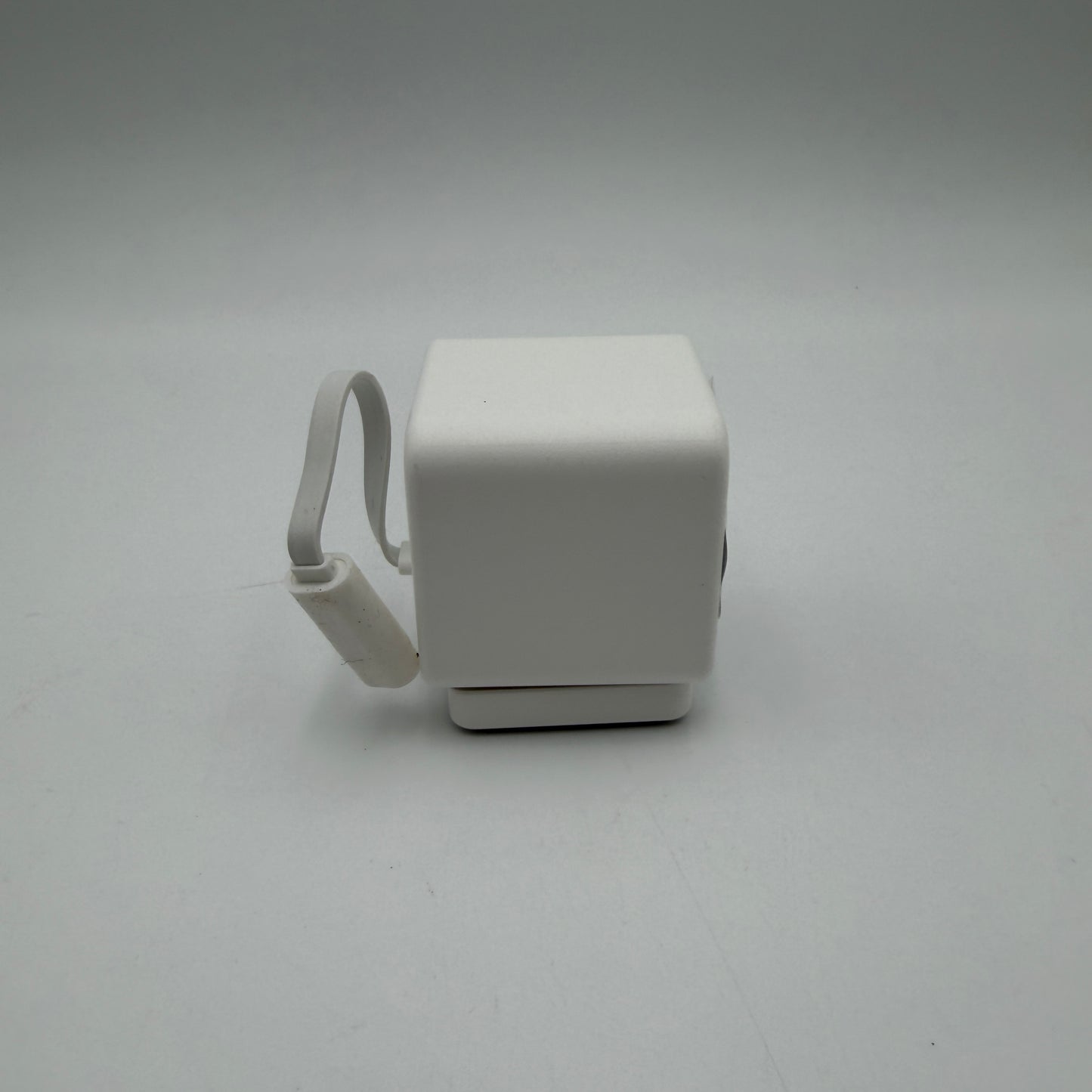 Wyze Cam v4 Security Camera White Used With Box