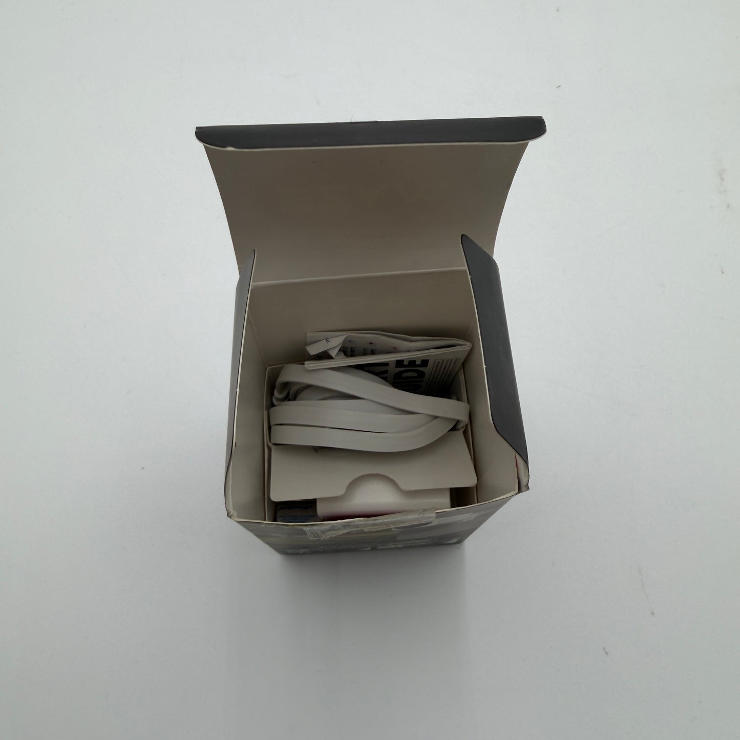 Wyze Cam v4 Security Camera White Used With Box