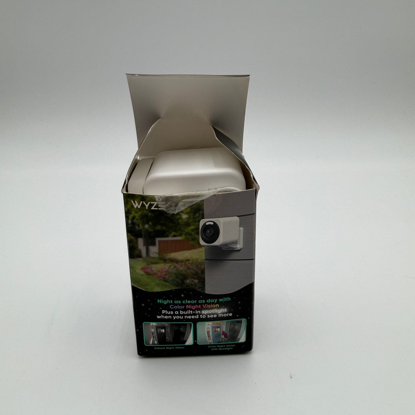 Wyze Cam v4 Security Camera White Used With Box