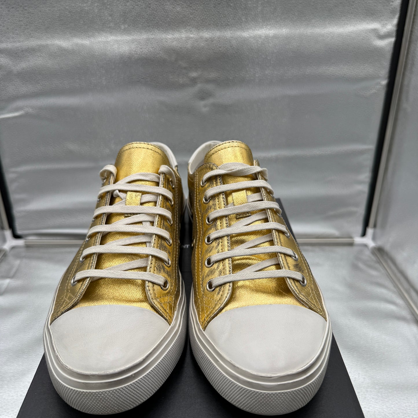 YSL Saint Laurent Bedford Low Distressed Metallic Gold Womens Sneakers Size 41/10.5 us