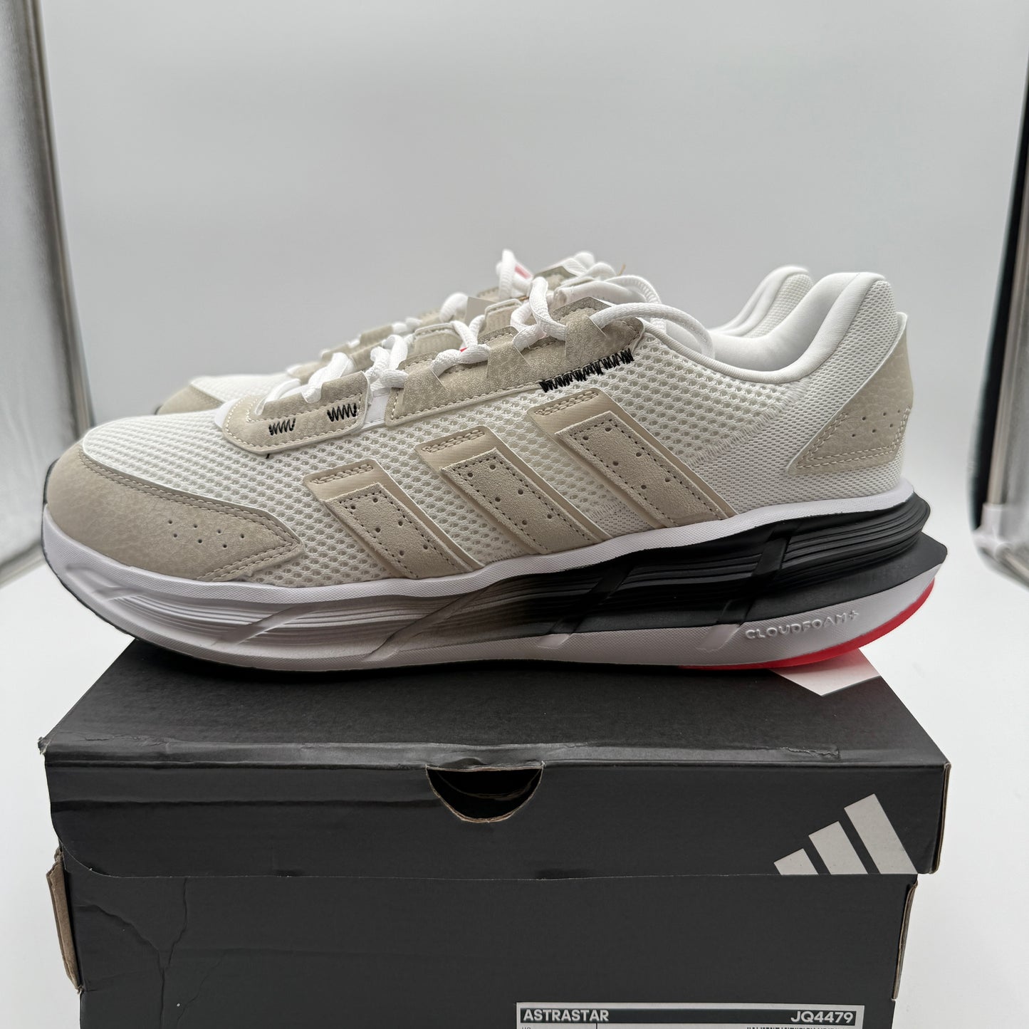 New adidas ASTRASTAR Cloud White / Alumina / Off White JQ4479 Size 11.5