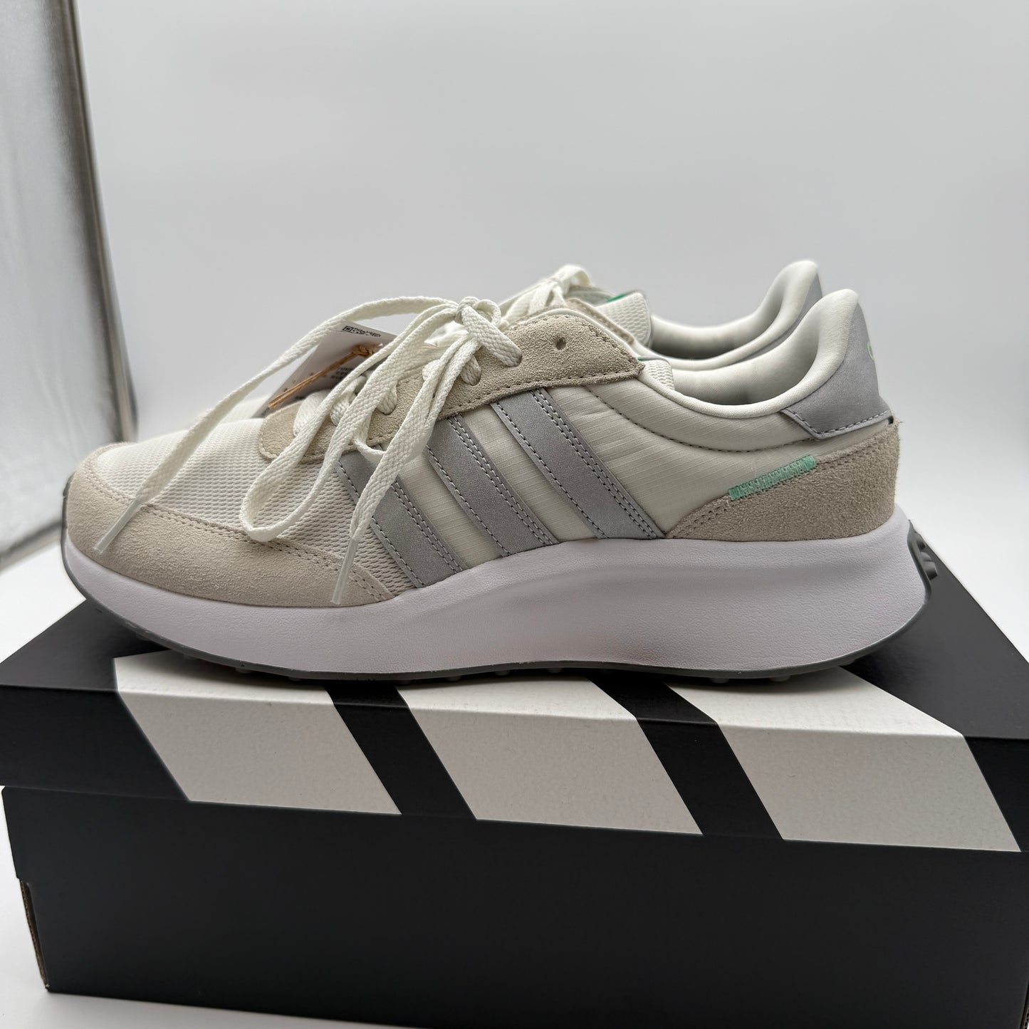 adidas Women's RUN 70s White Tint Silver Metallic Grey Two HP7859 Size 9.5