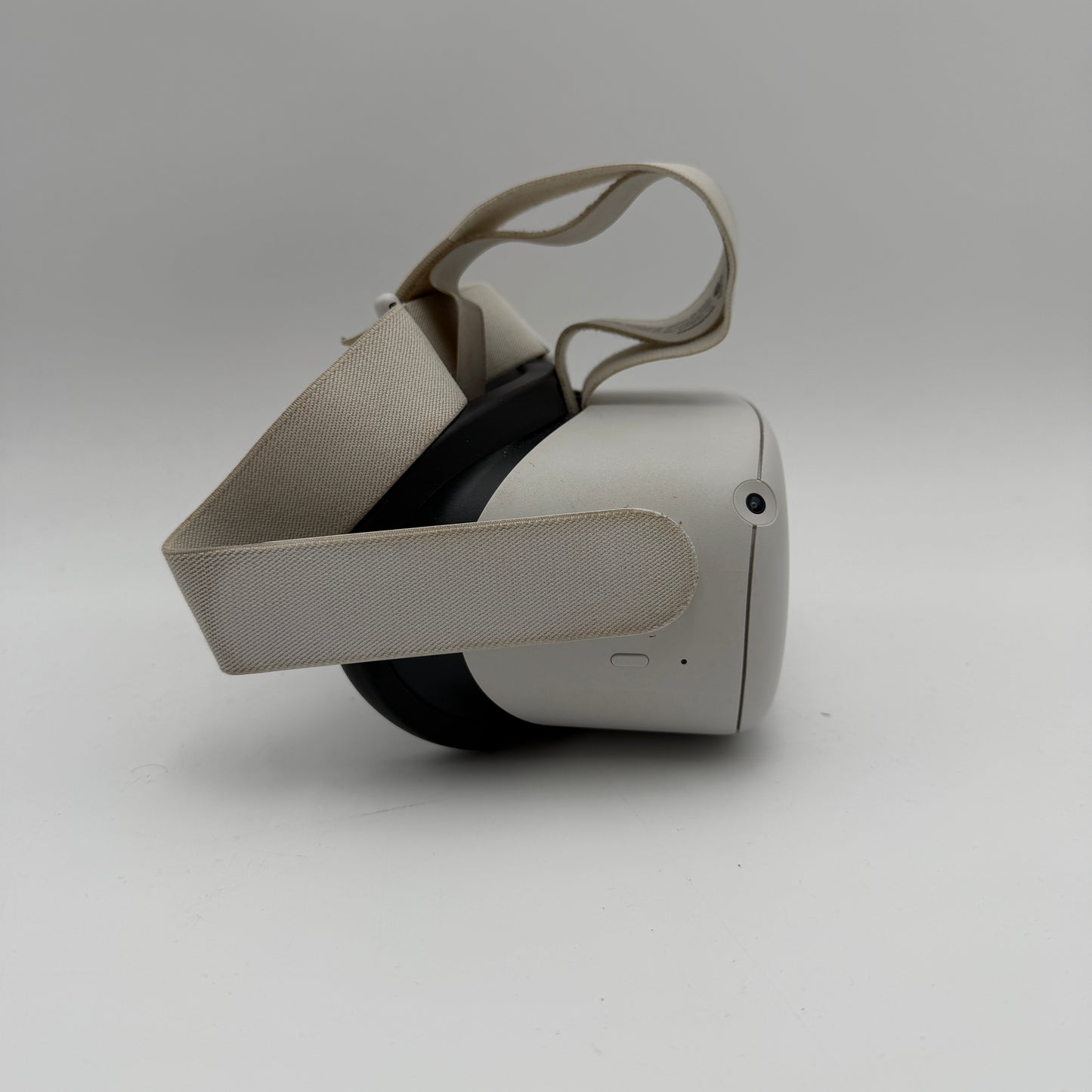 Oculus Quest 2 128GB Video Game System White Used