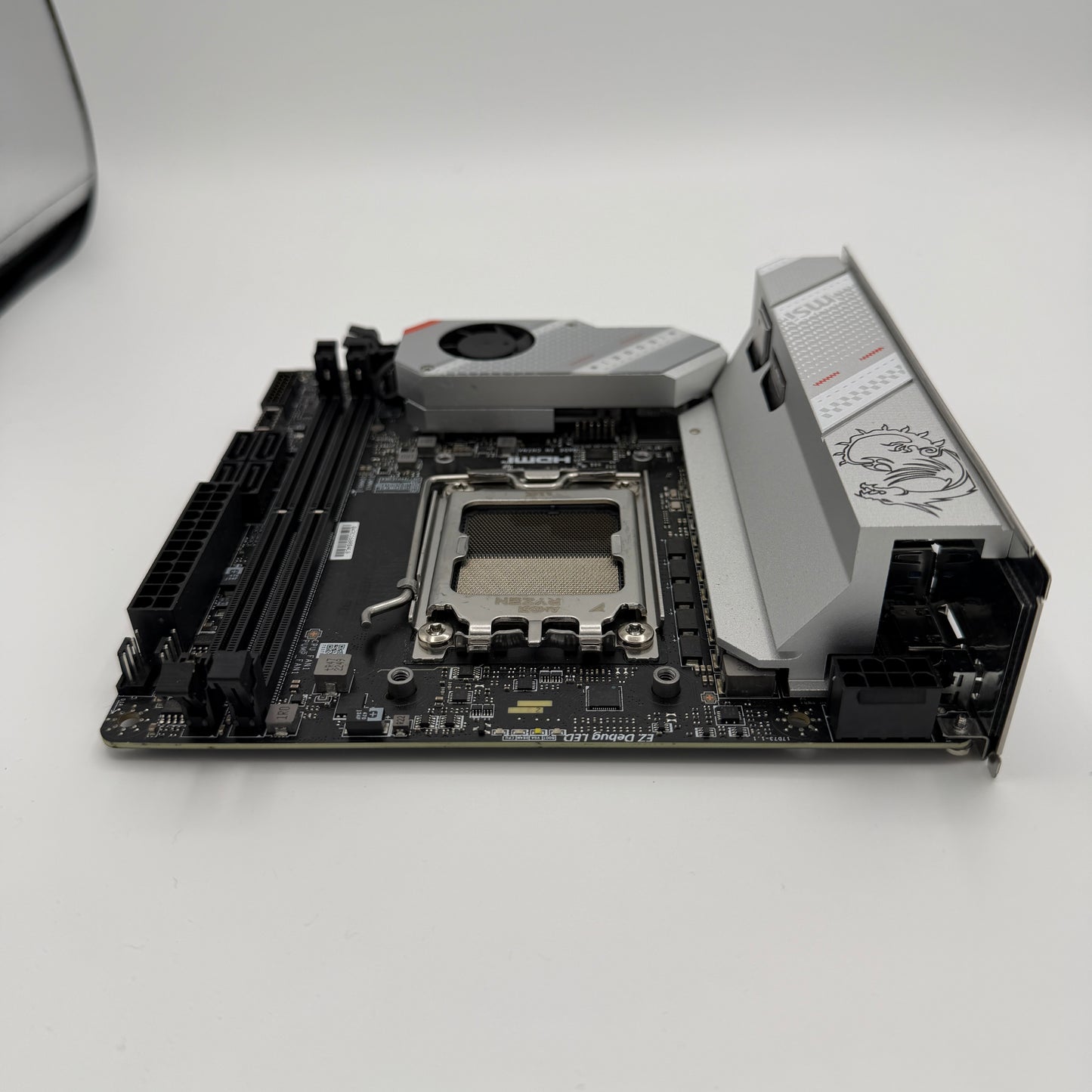 MSI MPG B650I EDGE WIFI AMD AM5 Mini-ITX DDR5 Motherboard READ