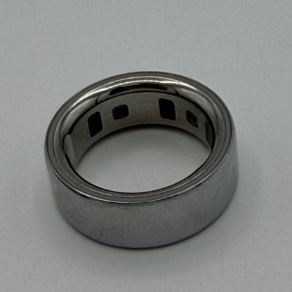 Oura Ring 4 Smart Ring Size 7 Black Silver with Charger and Base