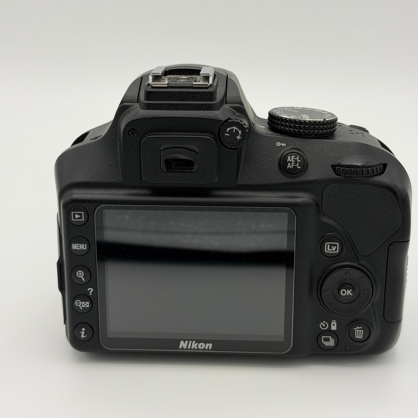 Nikon D3400 Digital Camera With Charger And Lens