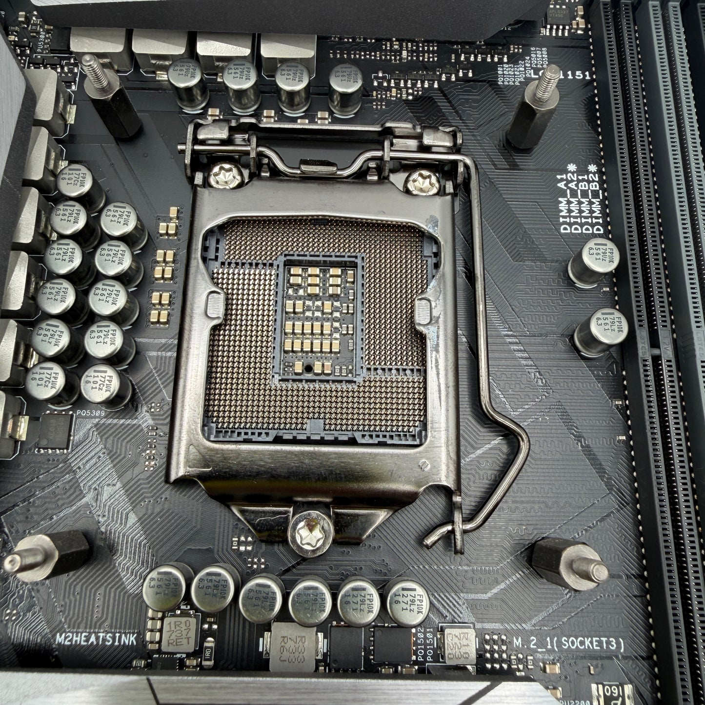 Asus ROG Maximus X Hero Wi-Fi AC LGA 1151 ATX Intel Z370 DDR4 Motherboard