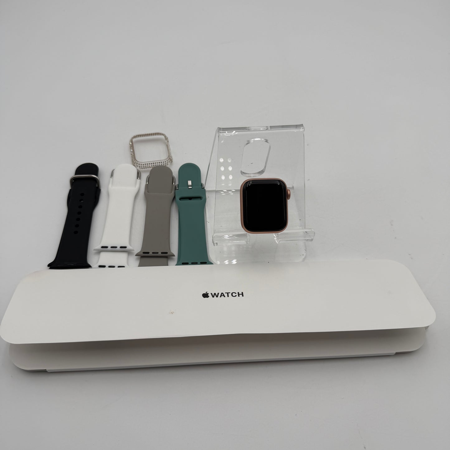 Apple Watch Series 4 40mm Rose Gold Aluminum GPS Only With EXTRAS