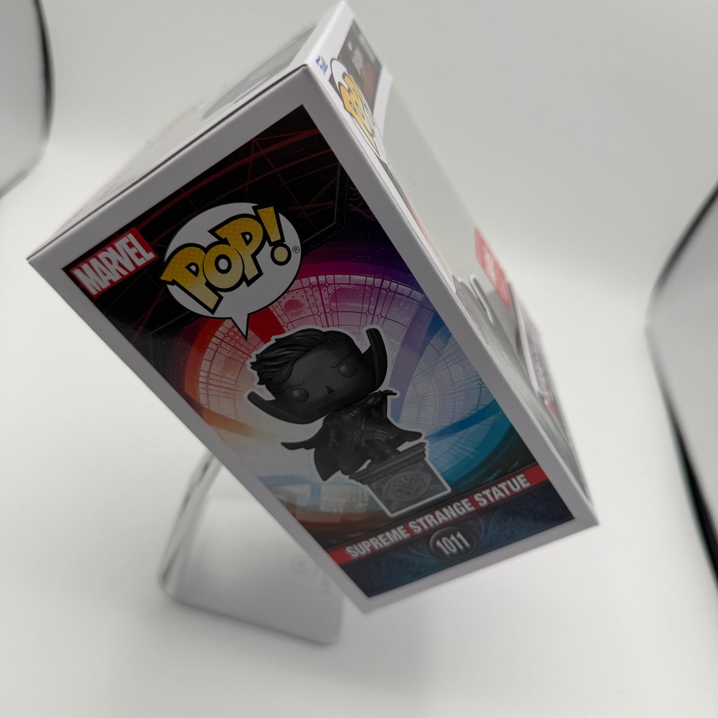 Funko Pop! Marvel Studios Supreme Strange Statue #1011 MCC Exclusive Vinyl