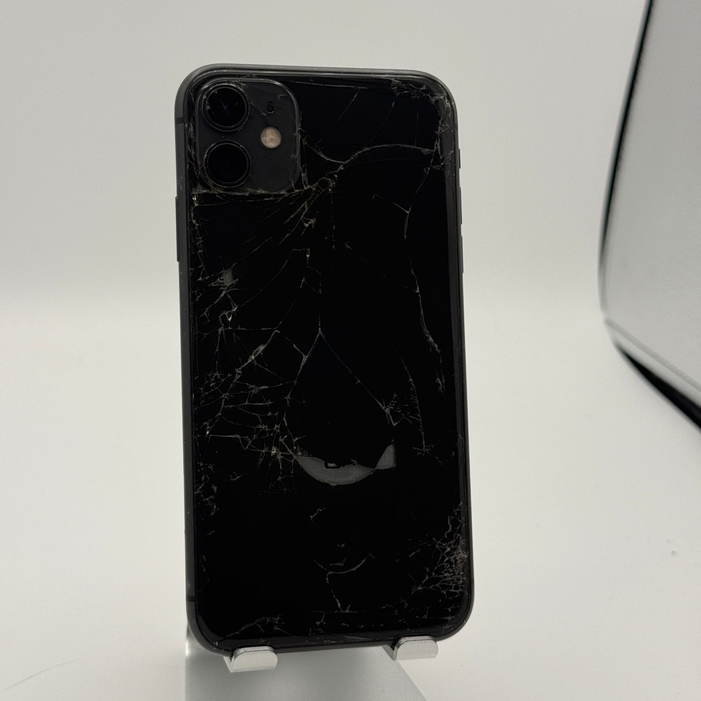 Unlocked Apple iPhone 11 64GB Black READ