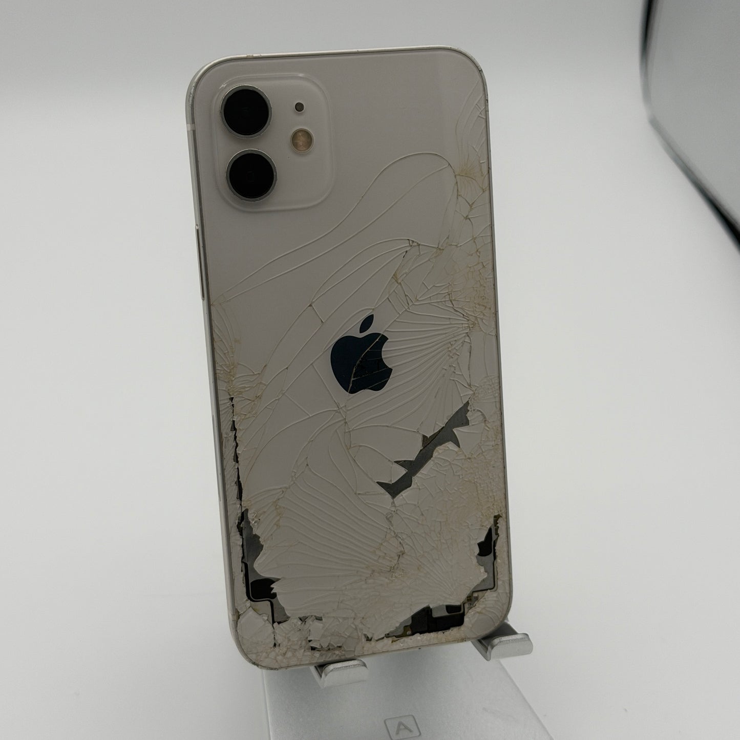 Unlocked Apple iPhone 12 256GB White READ