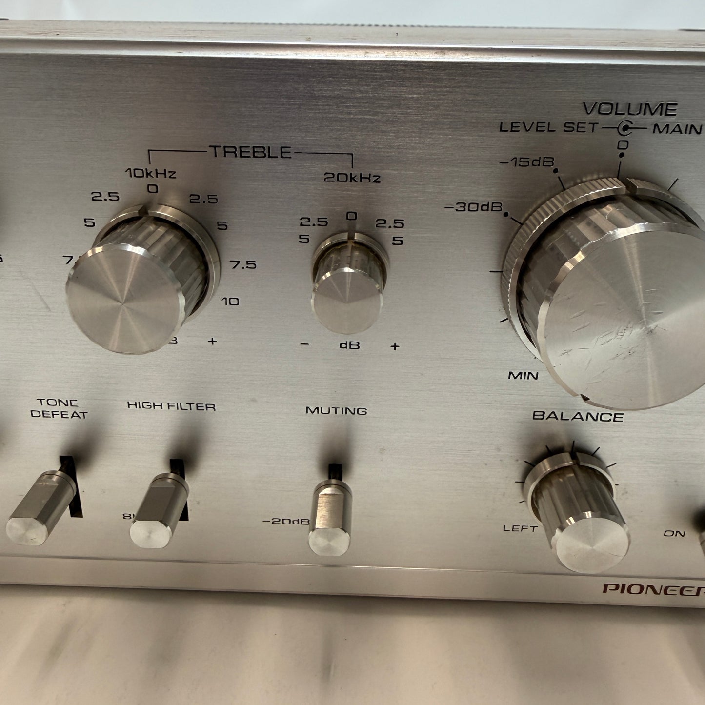 Vintage Pioneer SA-8100 Stereo Integrated Amplifier READ